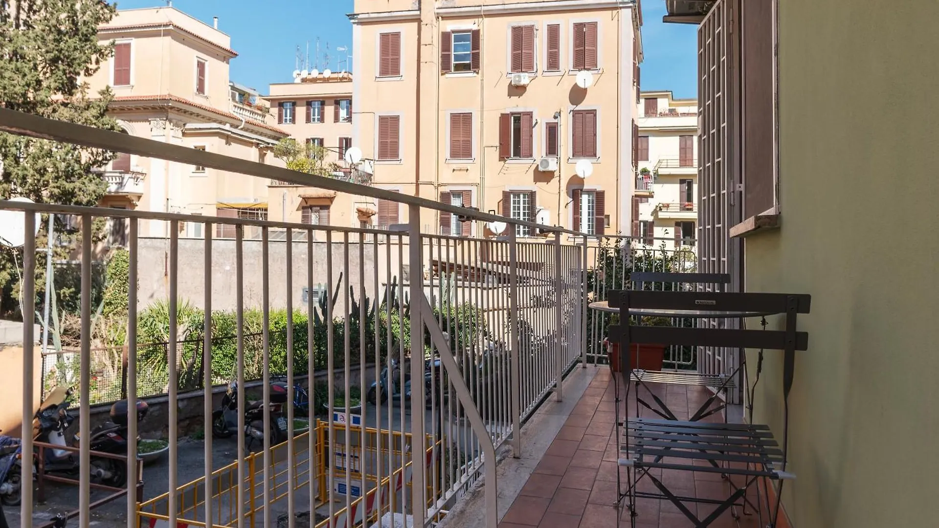 Monteverde Vecchio Apartments Rome 0*,  Italy